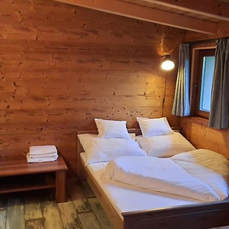 Aranypatak Apartmanhaz Сомбатхей Экстерьер фото