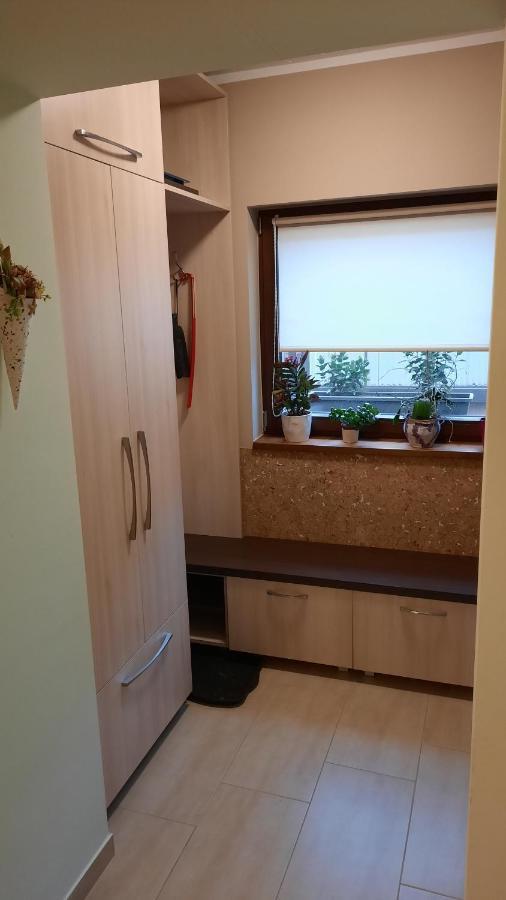Aranypatak Apartmanhaz Сомбатхей Экстерьер фото